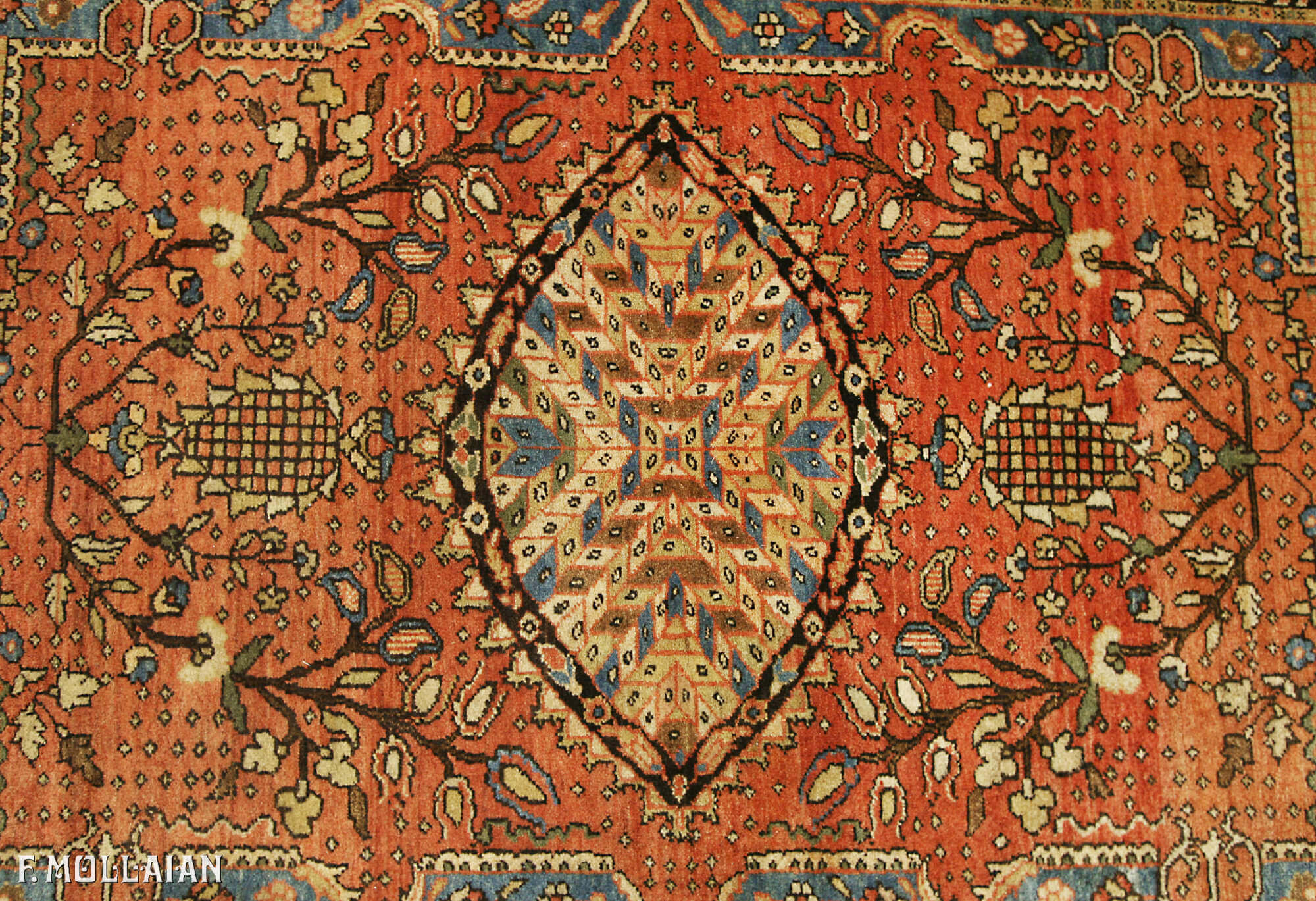 Antique Persian Saruk Farahan Rug n°:30592032